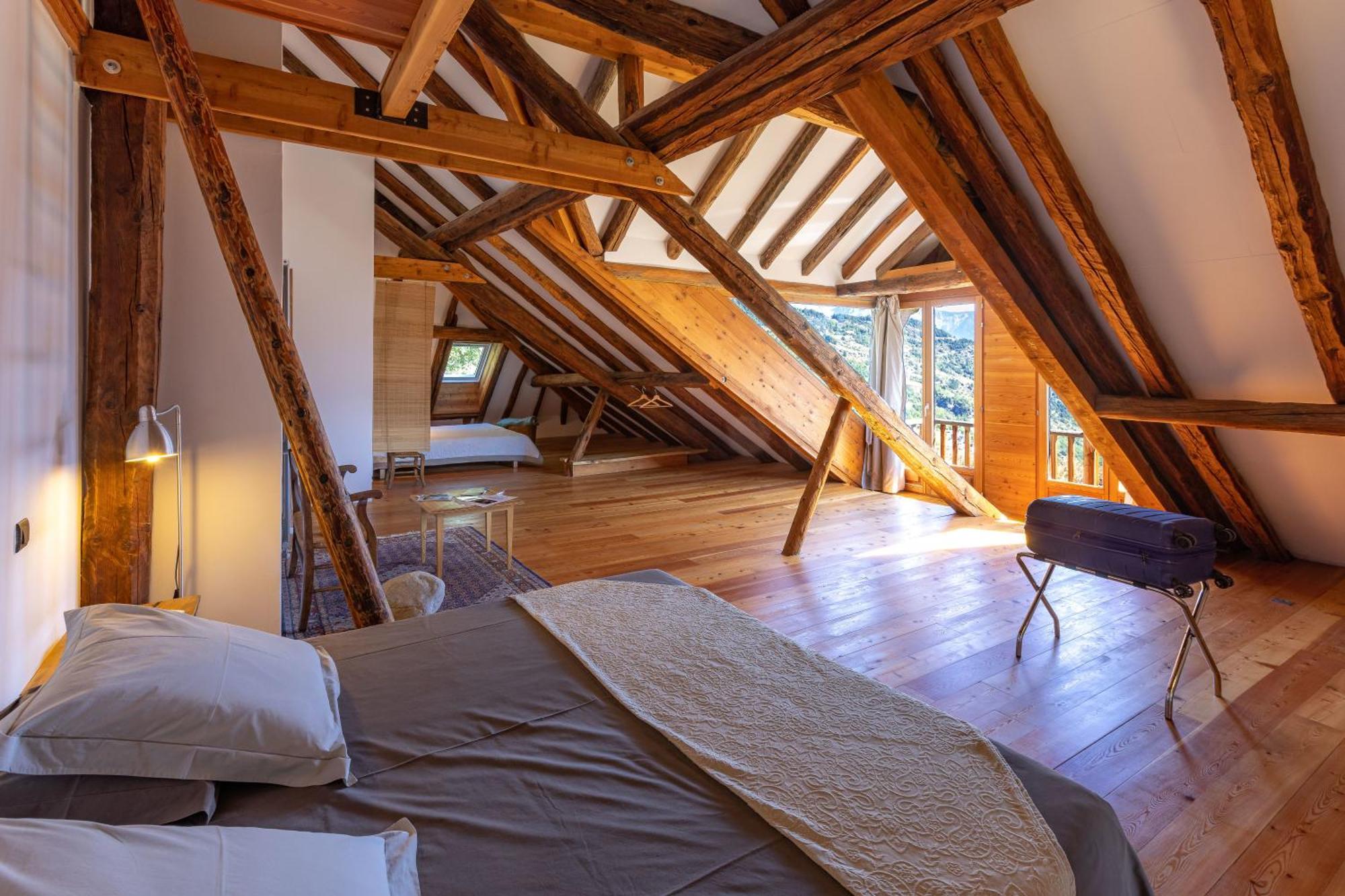 Bed and Breakfast La Ferme de Beauté Chateauroux-les-Alpes Esterno foto